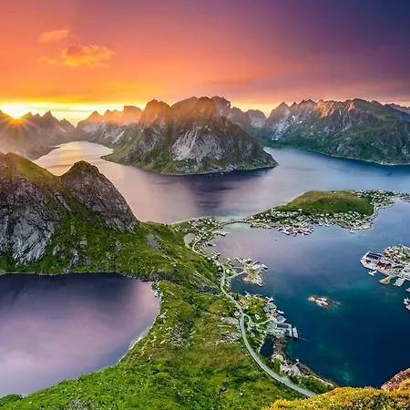 Central Lofoten * Leknes
